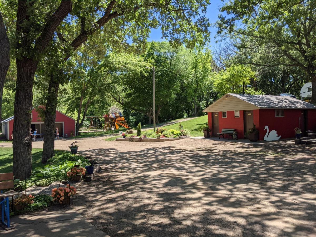 Swan Lake Resort & Campground Fergus Falls المظهر الخارجي الصورة